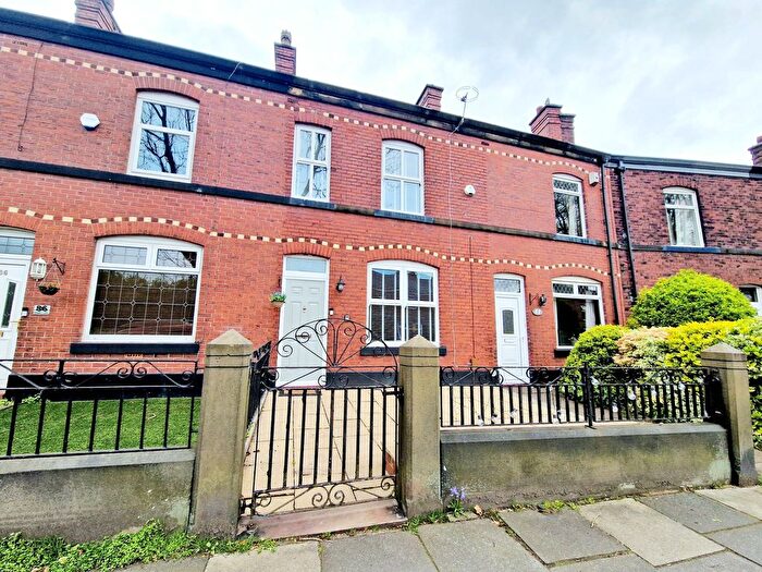 3 Bedroom Terraced House To Rent In Nipper Lane, Whitefield, M45