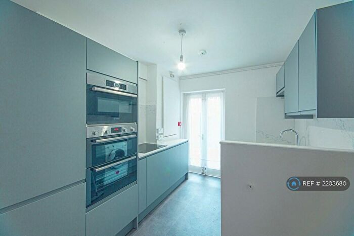 3 Bedroom Terraced House To Rent In Wansey Street, London, SE17