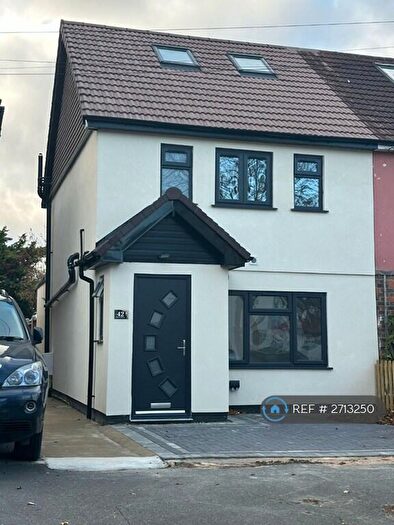 3 Bedroom Semi Detached House To Rent In Alberta Avenue, Cheam, Sutton, SM1