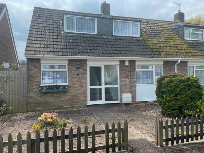 3 Bedroom House To Rent In Martock, Dunster Crescent, Weston-super-Mare, BS24