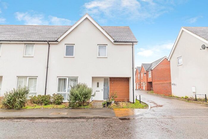 2 Bedroom Semi Detached House For Sale In Western Road, Bletchley, Milton Keynes, MK2