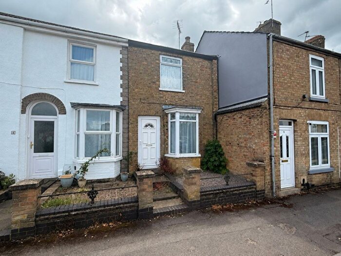 3 Bedroom End Of Terrace House For Sale In High Street, Eye, Peterborough, PE6