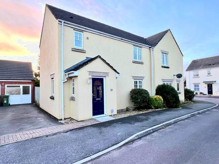 3 Bedroom Semi-Detached House To Rent In Amberley Close, Calne, SN11