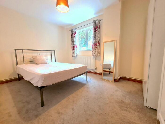 2 Bedroom Flat To Rent In Flat, Cambridge Street, Godmanchester, Huntingdon, PE29