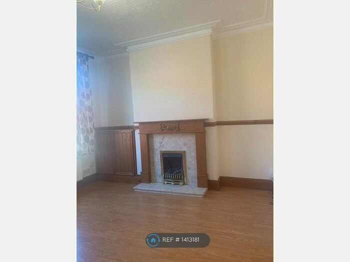 2 Bedroom End Of Terrace House To Rent In Park Road, Ilkeston, DE7