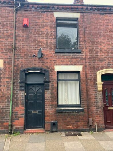2 Bedroom Property To Rent In Victoria Road, Hanley, Staffordshire, ST4