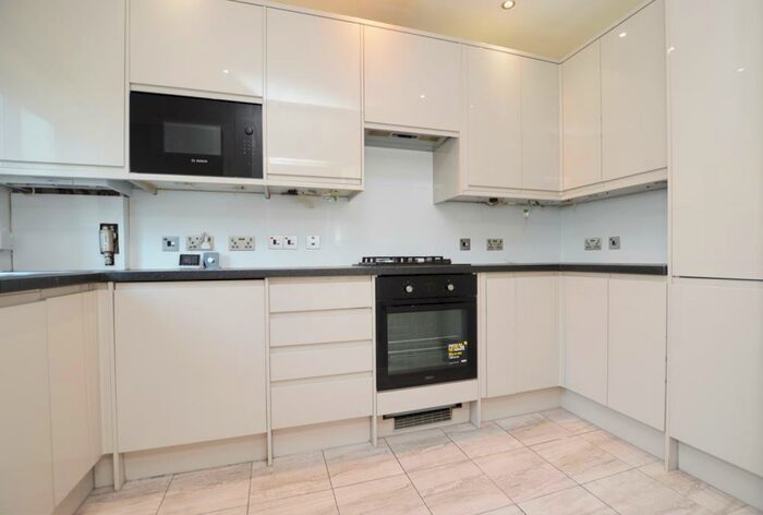 4 Bedroom Terraced House To Rent In Elmira Street London, SE13