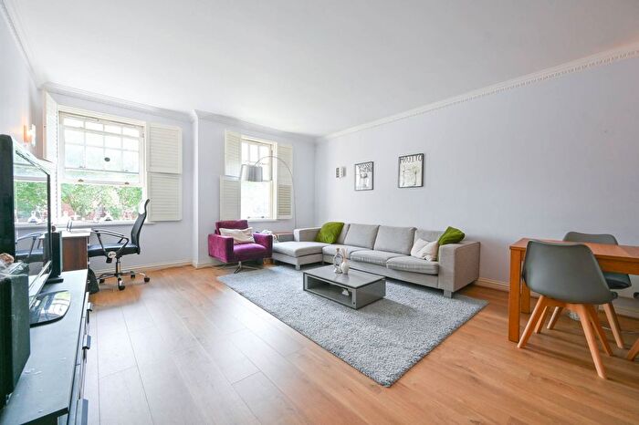 1 Bedroom Flat To Rent In Clapham Park Road, Clapham North, London, SW4