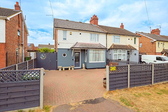 3 Bedroom Semi-detached House For Sale In London Road, Peterborough, PE2