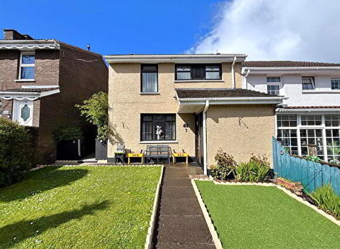 4 Bedroom Terrace House For Sale In Farringdon Gardens, Belfast, BT14