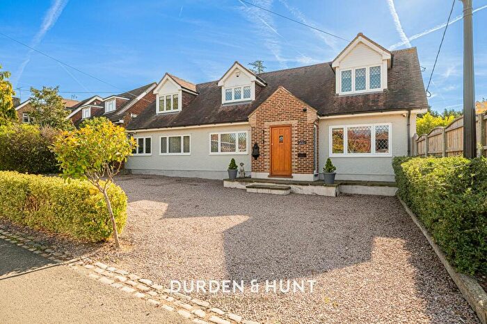 4 Bedroom Detached House For Sale In Bournebridge Lane, Stapleford Abbotts, RM4