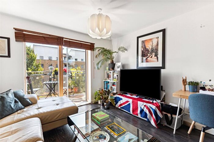 1 Bedroom Flat To Rent In New Clocktower Place, Islington, N7