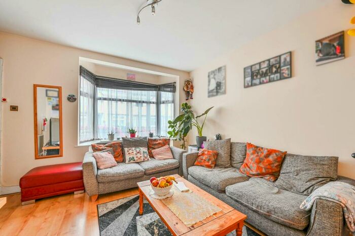 3 Bedroom House To Rent In Gresham Road, Canning Town, London, E16