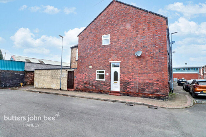 3 Bedroom End Of Terrace House To Rent In Walley Place, Stoke-On-Trent, ST6
