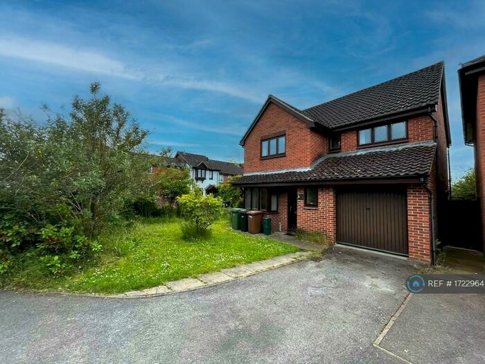 4 Bedroom Detached House To Rent In Calder Way, Didcot, OX11