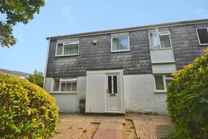 4 Bedroom Terraced House For Sale In Darleydale, Southgate, Crawley, RH11