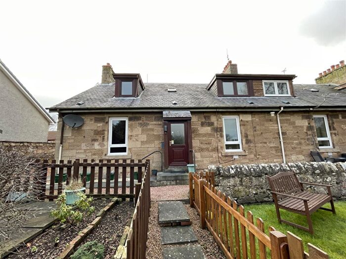 1 Bedroom Flat For Sale In New Cottages, Station Road, Springfield, KY15