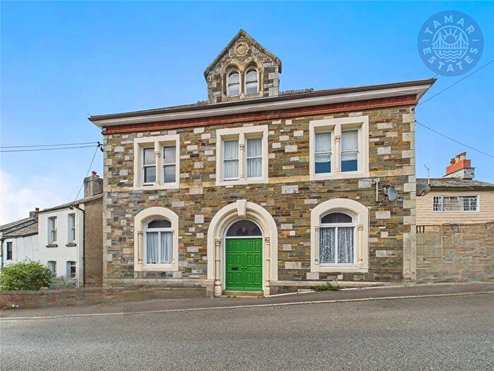 2 Bedroom Flat For Sale In Wooda Road, Launceston, PL15