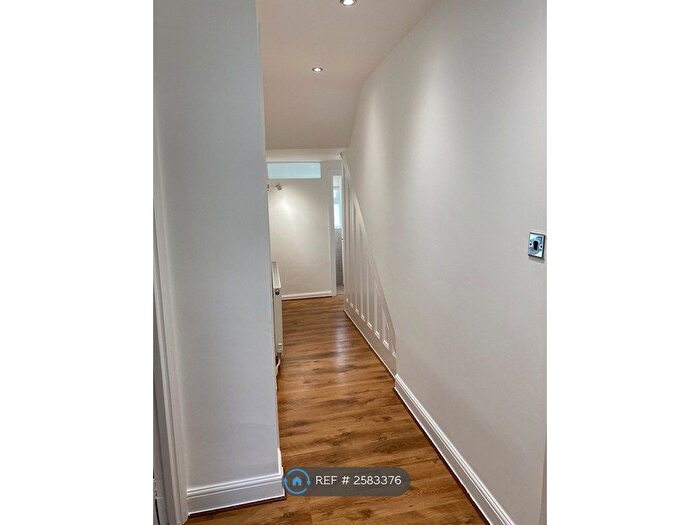 1 Bedroom Flat To Rent In London, London, N15