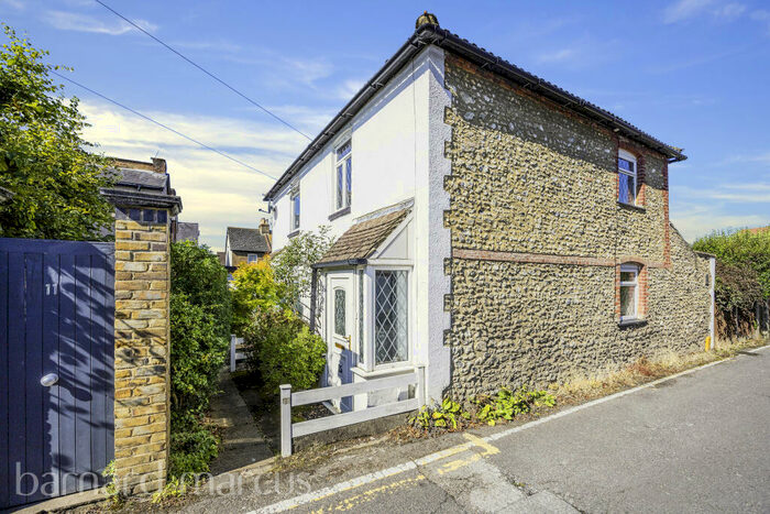 2 Bedroom House To Rent In Lintons Lane, Epsom, KT17