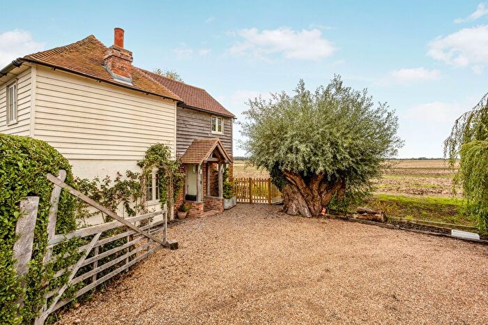 3 Bedroom Detached House For Sale In Station Road, Appledore, TN26