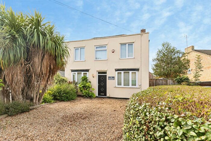 3 Bedroom Detached House For Sale In Norwich Road, Wisbech, PE13