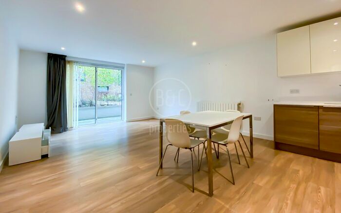 2 Bedroom Flat To Rent In Quinton Court, Marine Wharf, SE16