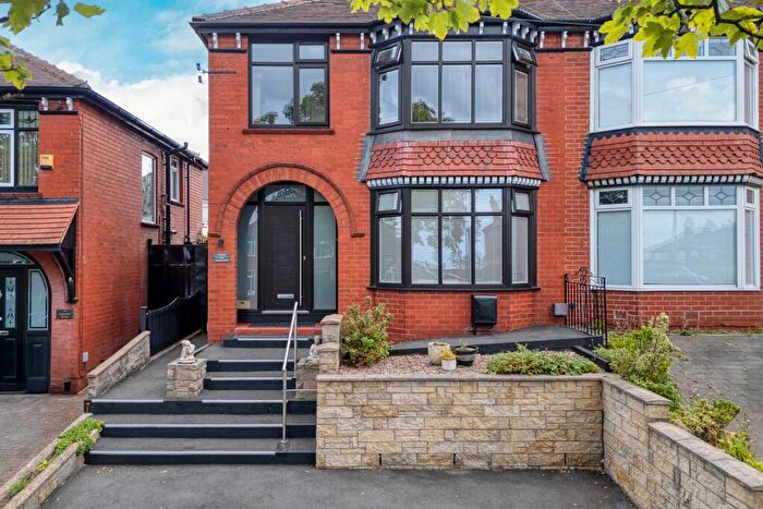 3 Bedroom Semi Detached House For Sale In Dowson Road, Gee Cross, Hyde, SK14