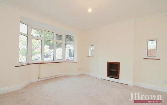 5 Bedroom Detached House To Rent In Brian Avenue, South Croydon, Surrey, CR2