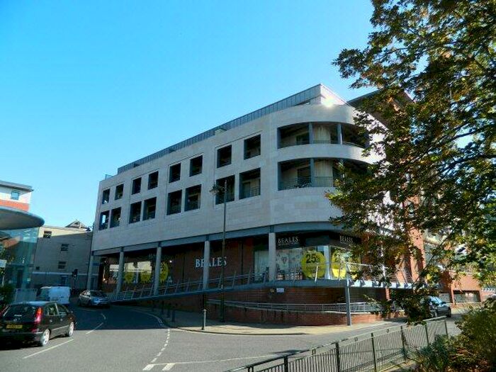 1 Bedroom Flat To Rent In The Forum, Town Centre, RH12