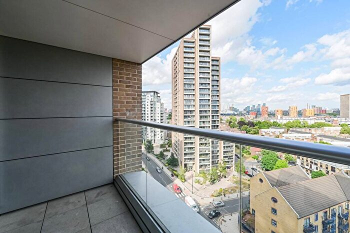 2 Bedroom Flat To Rent In East Ferry Road, Canary Wharf, E14