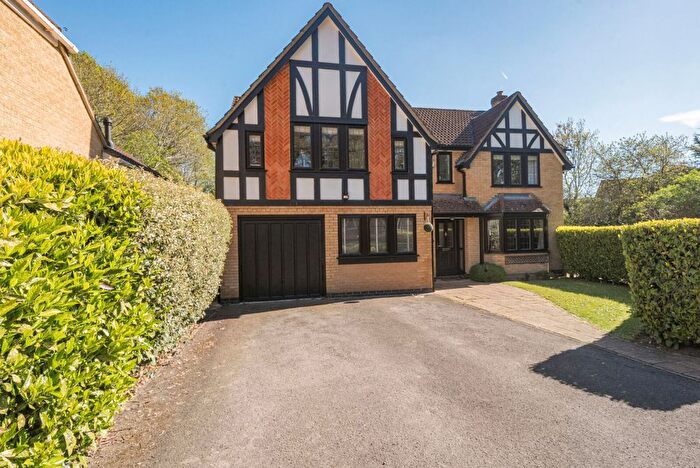 7 Bedroom Detached House For Sale In Vicarage Wood Way, Tilehurst, Reading, Berkshire, RG31