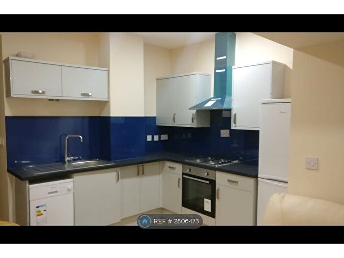 1 Bedroom Flat To Rent In Grove Road, Romford, RM6