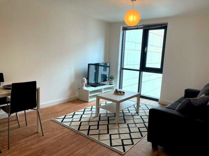 2 Bedroom Flat To Rent In The Courtyard, Stanhope St, Liverpool, L8