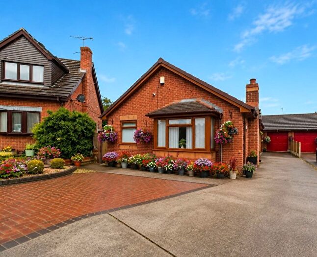 3 Bedroom Detached Bungalow For Sale In The Links, Wrexham, LL13