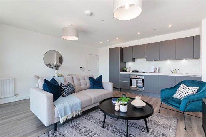 1 Bedroom Flat To Rent In Thunderer Street, London, E13