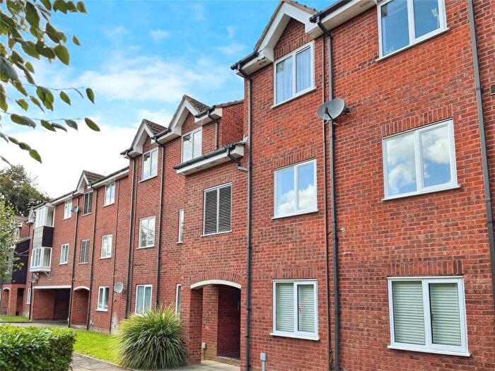 1 Bedroom Flat To Rent In Millstream Close, Hitchin, Hertfordshire, SG4