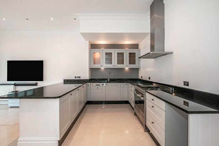 2 Bedroom Semi Detached House To Rent In Durrant Road, BH14