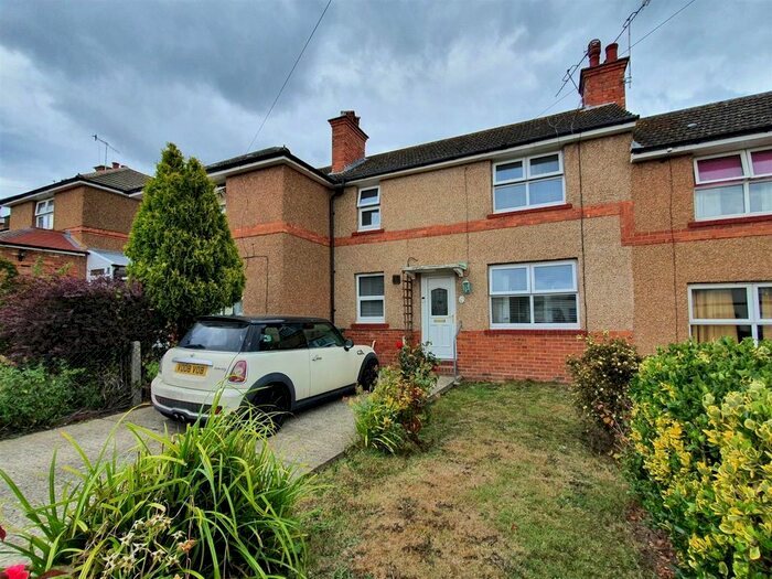2 Bedroom Terraced House To Rent In Buxton Drive, Bexhill-On-Sea, TN39