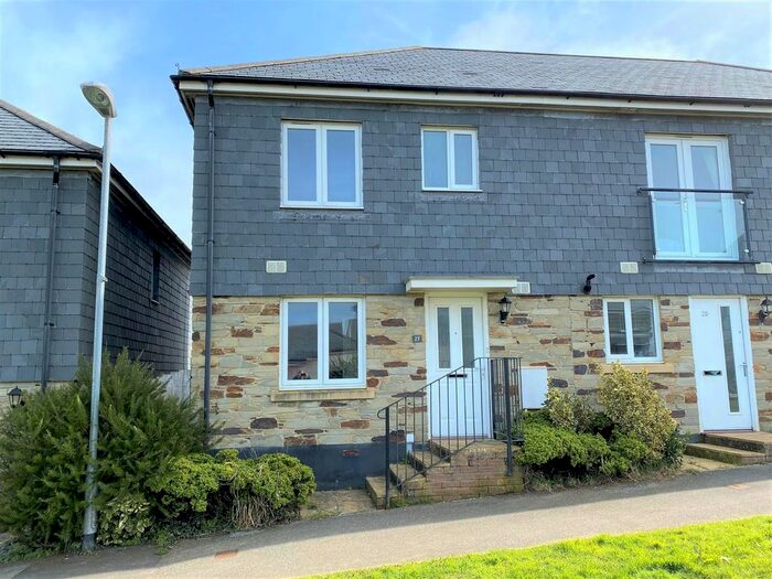 3 Bedroom Semi-Detached House To Rent In Oxley Vale, Newquay, TR7