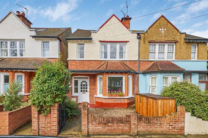 3 Bedroom Semi Detached House For Sale In Graemesdyke Avenue, East Sheen, SW14