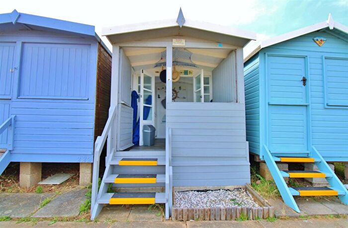 Chalet For Sale In Low Wall, Frinton-on-Sea, Essex, CO13
