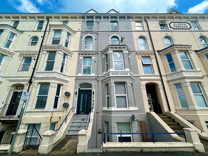 2 Bedroom Flat To Rent In Bed Second Floor Flat, Albion Terrace, Bridlington, YO15
