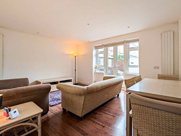 3 Bedroom Maisonette To Rent In Flat, Clancy Court, Trott Street, London, SW11