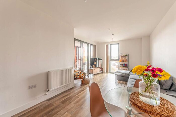 1 Bedroom Flat For Sale In Charlotte House, High Street, Sutton, , Sutton, SM1