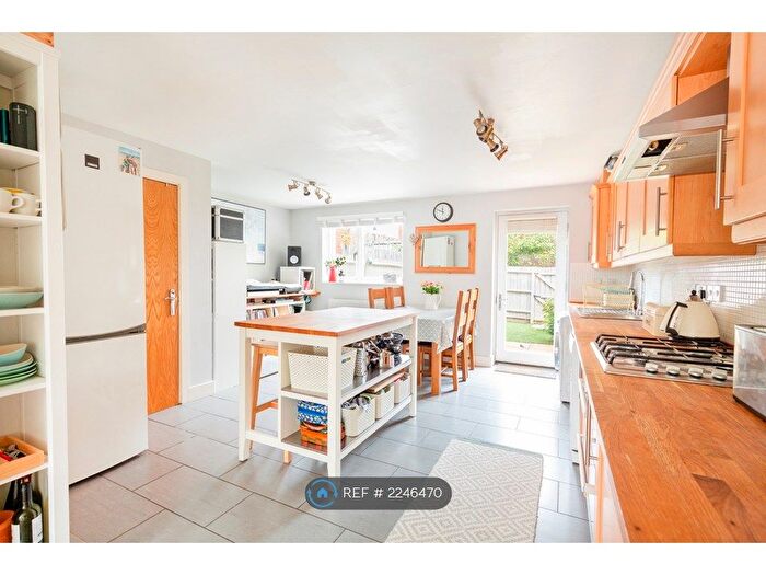 4 Bedroom Semi-Detached House To Rent In Dirac Road, Bristol, BS7