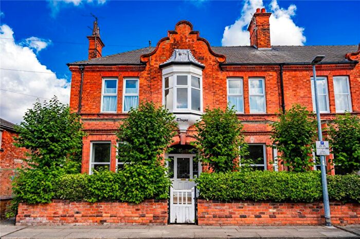 7 Bedroom Semi-Detached House For Sale In Abbey Drive West, Grimsby, Lincolnshire, DN32