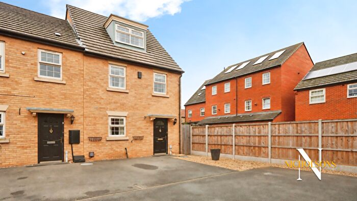3 Bedroom Semi-Detached House To Rent In Chelmsford Mews, Retford, Nottinghamshire, DN22