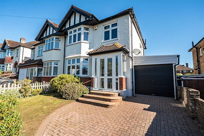 5 Bedroom Semi-Detached House For Sale In Herne Road, Surbiton, KT6