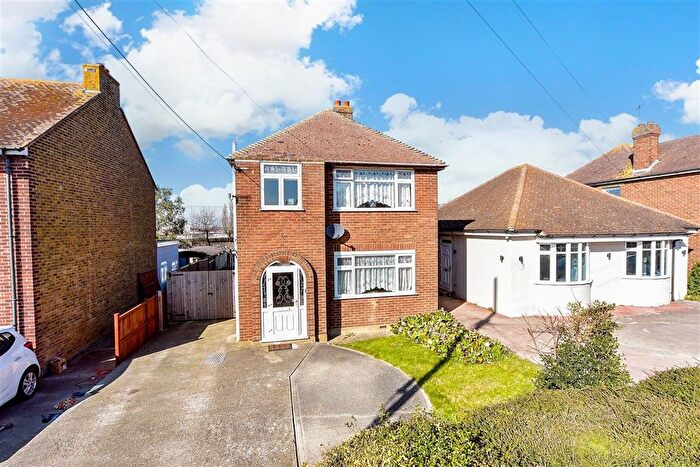3 Bedroom Detached House For Sale In Queenborough Road, Minster On Sea, Sheerness, Kent, ME12